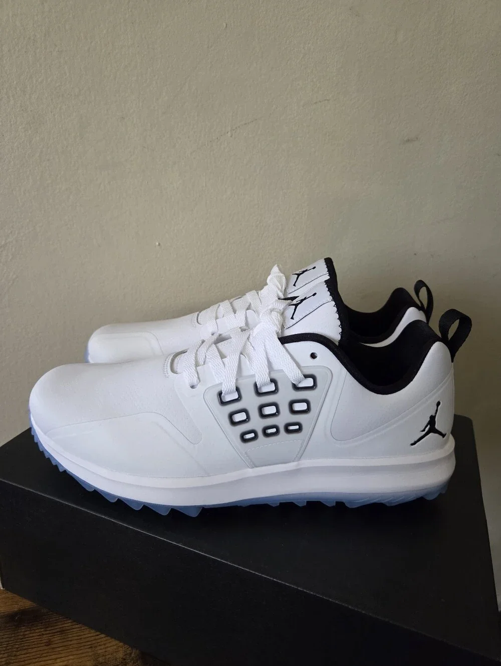 Nike Jordan Grind Golf Shoes White Black AR0503-102 Men's Size 10.5